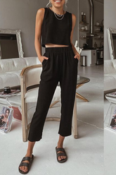 Ensemble deux pièces sans manches à col rond et fente unie